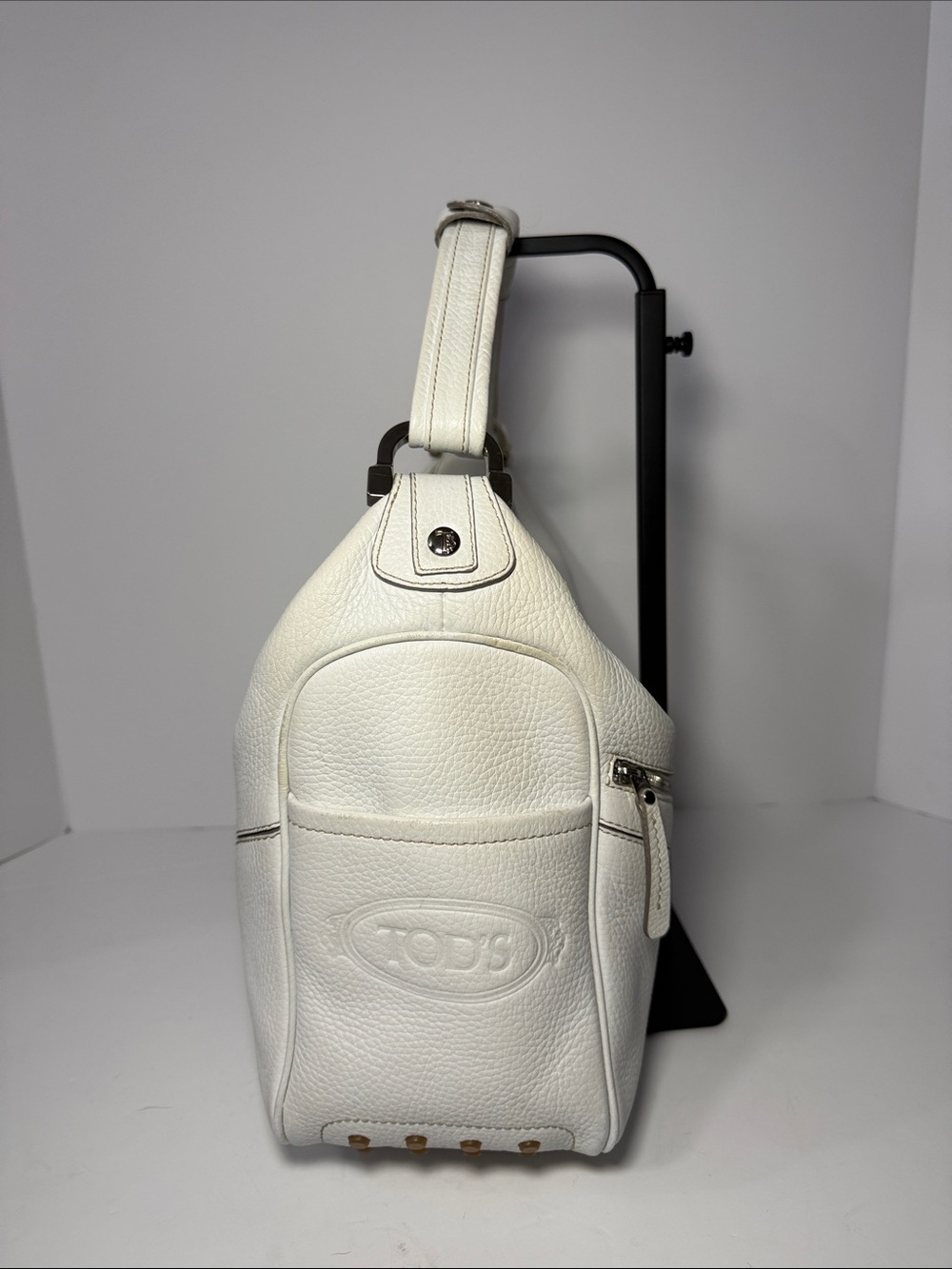 TOD’S White Pebbled Leather Shoulder Bag - Picture 6 of 13